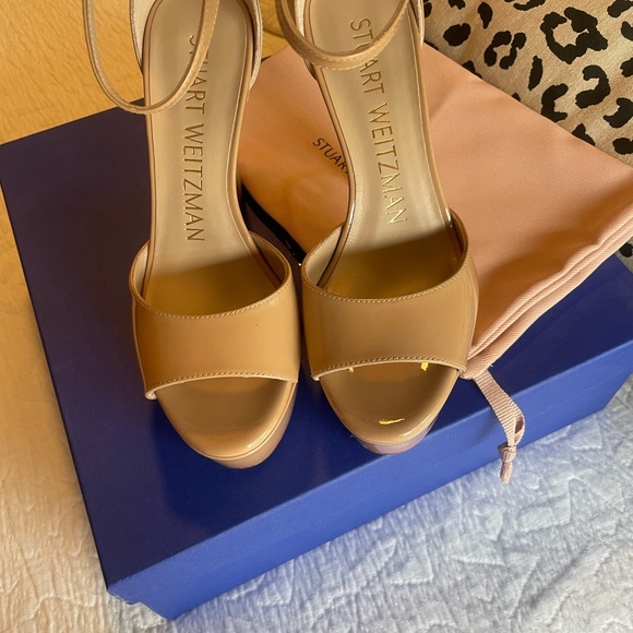 Stuart Weitzman - Picture 7 of 13